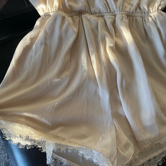 white / cream long sleeve romper - Picture 3 of 4